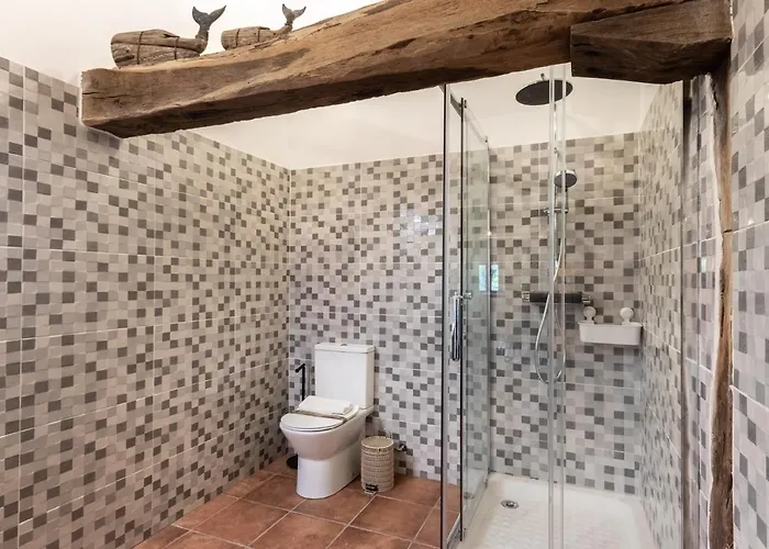 Bilbao Nature With Parking By Aston * Erandio